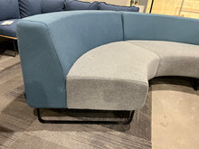 Charger l'image dans la galerie, Haworth Curved Lounge Furniture - Advanced Business Interiors Store
