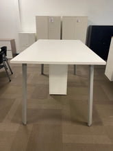 Charger l&#39;image dans la galerie, 42&quot; x 75&quot; Counter Height Table
