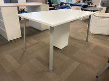 Charger l&#39;image dans la galerie, 42&quot; x 75&quot; Counter Height Table
